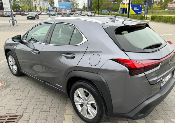 Lexus UX cena 104900 przebieg: 75881, rok produkcji 2021 z Warszawa małe 407